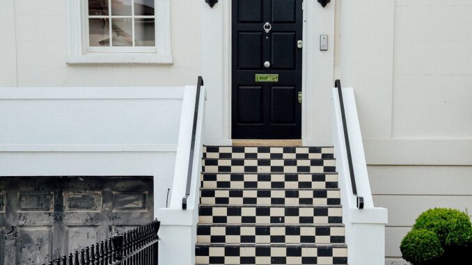 porte maison Comment choisir le bon serrurier pour votre maison ?